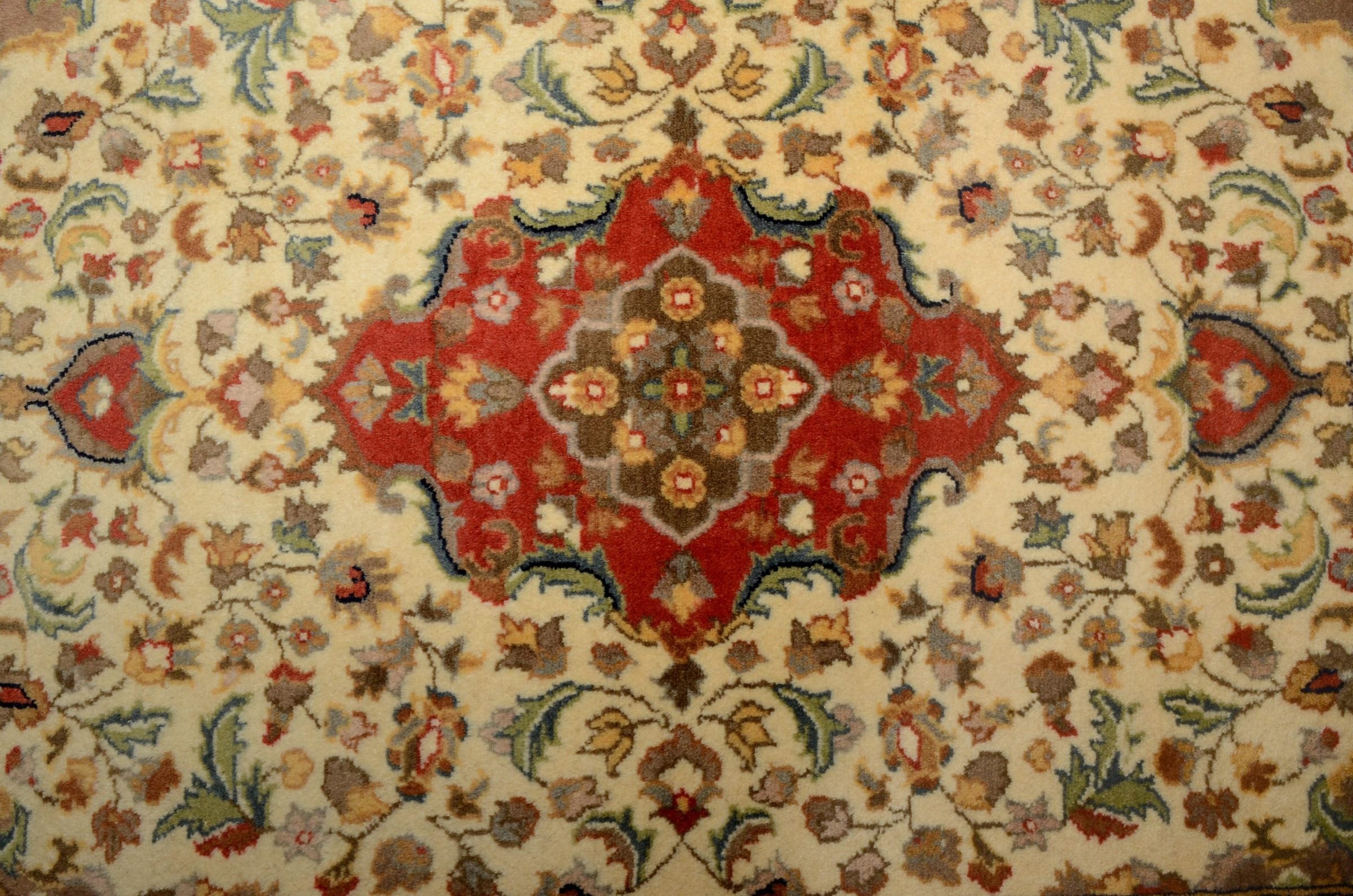 Kashan-Hand-knotted-Woolen-Room-Rugs